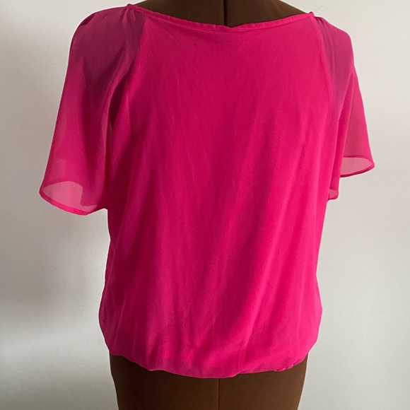 💖LE CHATEAU 💖Blouse in pink and black. Size medium. Like new condition! - Picture 6 of 13